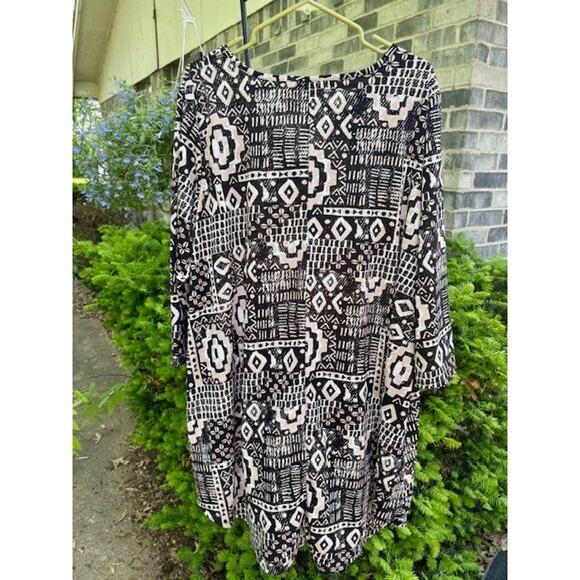 Cato Tops - Women's Blouse Cato White/Black Size 18/20 W